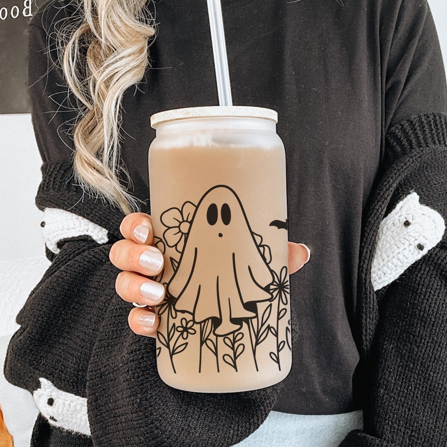 Floral Ghost 16oz Iced Coffee Cup, Halloween Gift, Fall Lover Iced Coffee Can, Halloween Glass Can, Coffee Cup w/ Straw & Bamboo Lid.